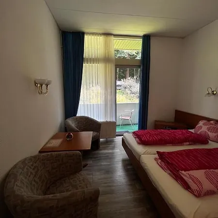 Vendégház Pension Am Kurhaus